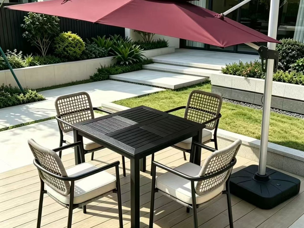 Cantilever Parasol Dining Set